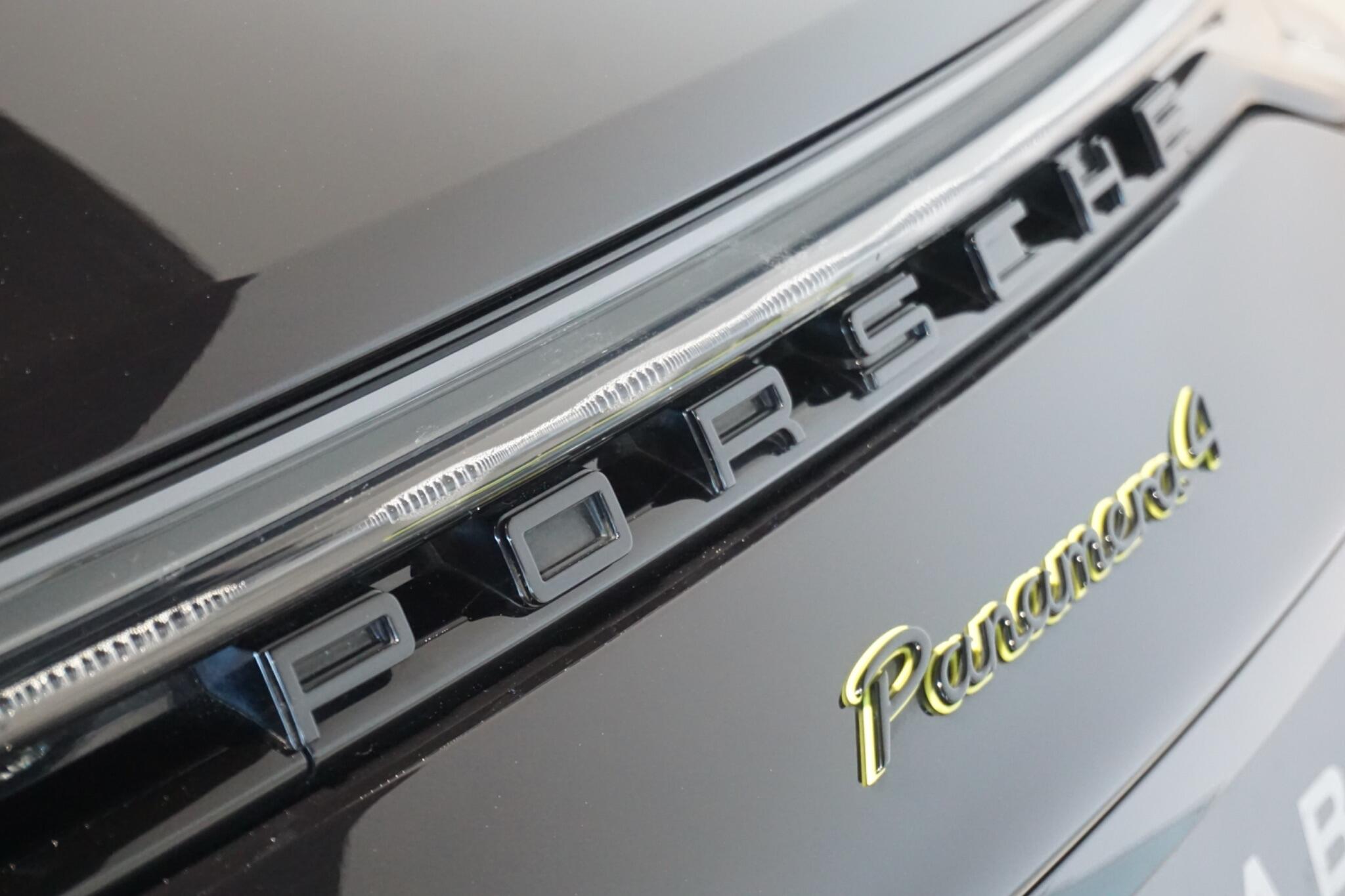 Porsche Panamera 2.9 V6 E-Hybrid 17.9kWh 4 Platinum Edition Sport Turismo 5dr Petrol Plug-in Hybrid PDK 4WD Euro 6 (s/s) (462 ps)